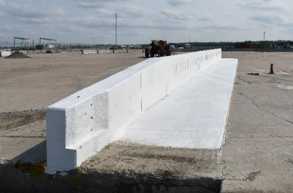 Crash Testing and Evaluation of the HDOT 42-In. Tall, Solid